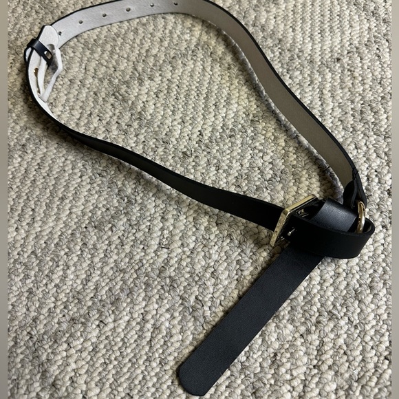 White House Black Market Accessories - White House Black Market Belt black XS